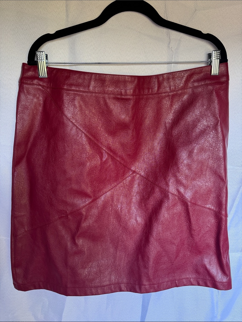 zeagoo Burgundy Faux Leather Mini Skirt with Diagonal Panel Detail